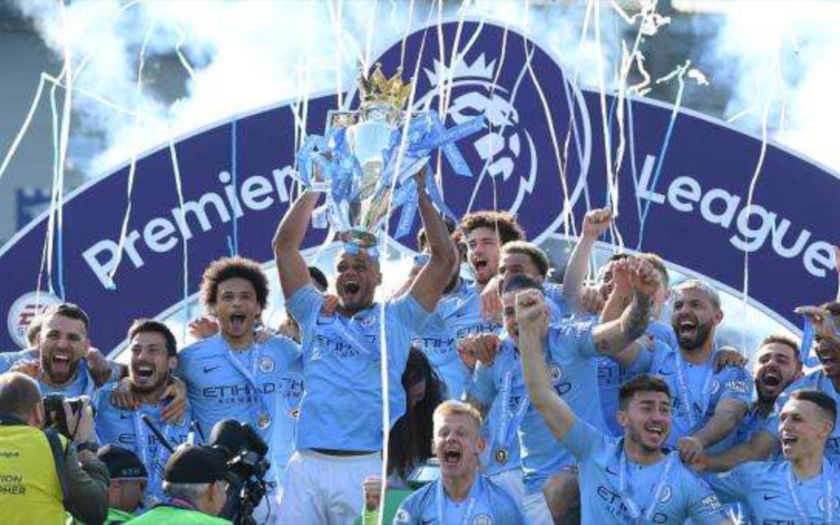 那不勒斯的 那不勒斯的