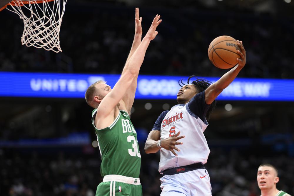 力占据中场 力占据中场