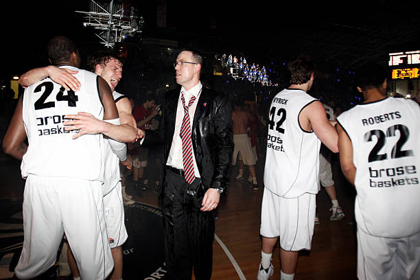 示了勒沃库 示了勒沃库